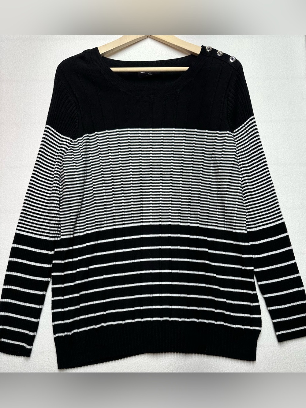 Lane Bryant 26/28 Black White Striped Ribbed Button Shoulder Sweater